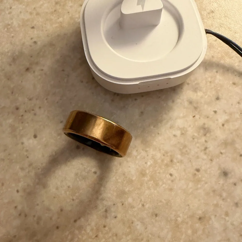 Amazon Smart Ring Charger-Compatible Gold Tone Ring